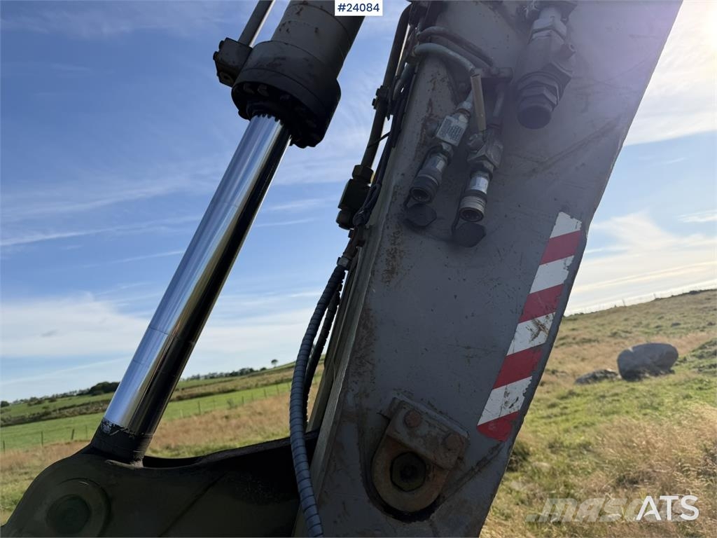 Volvo EC230 Excavator with Tooth Bucket WATCH VIDEO Escavatori cingolati
