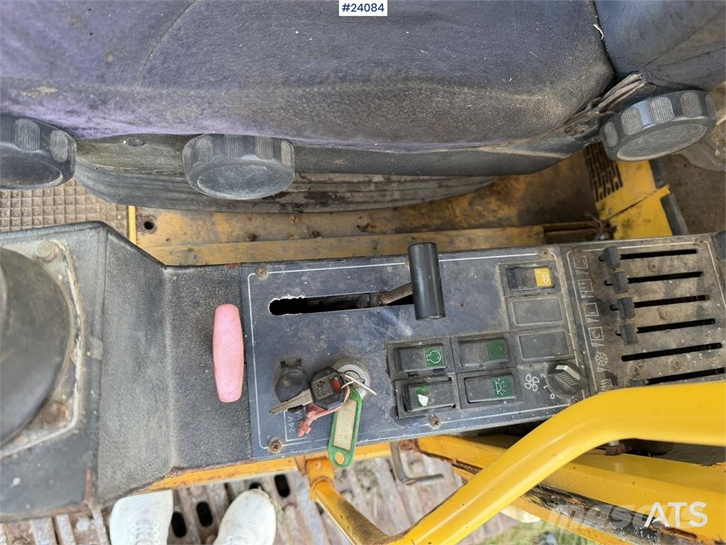 Volvo EC230 Excavator with Tooth Bucket WATCH VIDEO Escavatori cingolati