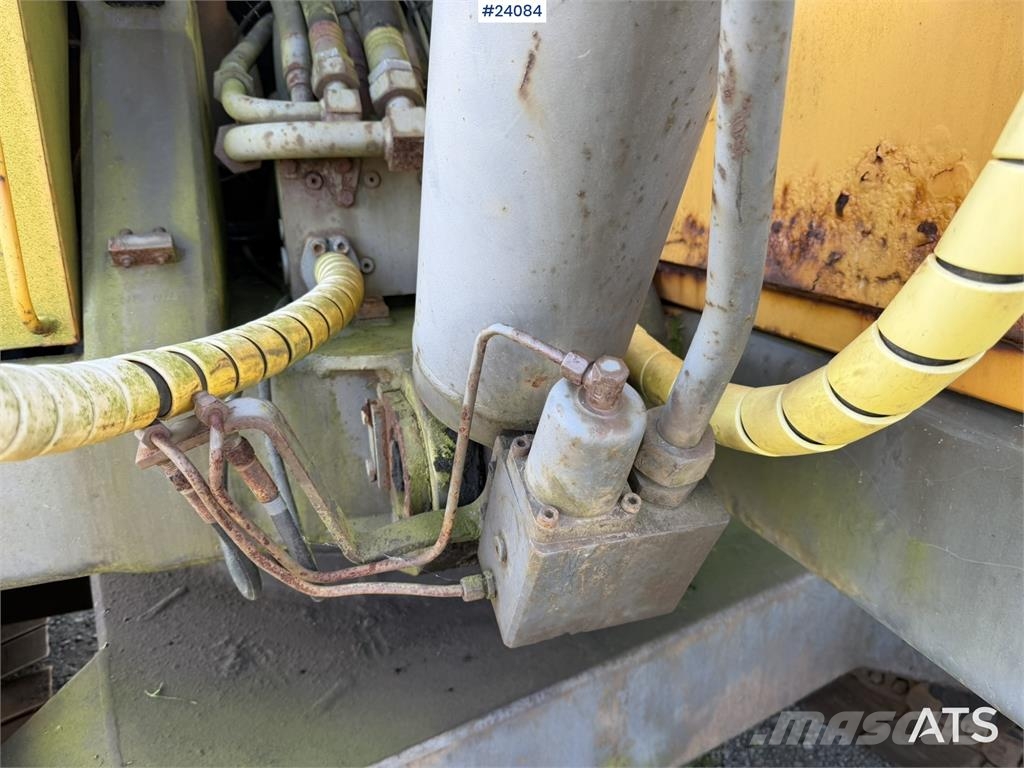 Volvo EC230 Excavator with Tooth Bucket WATCH VIDEO Escavatori cingolati