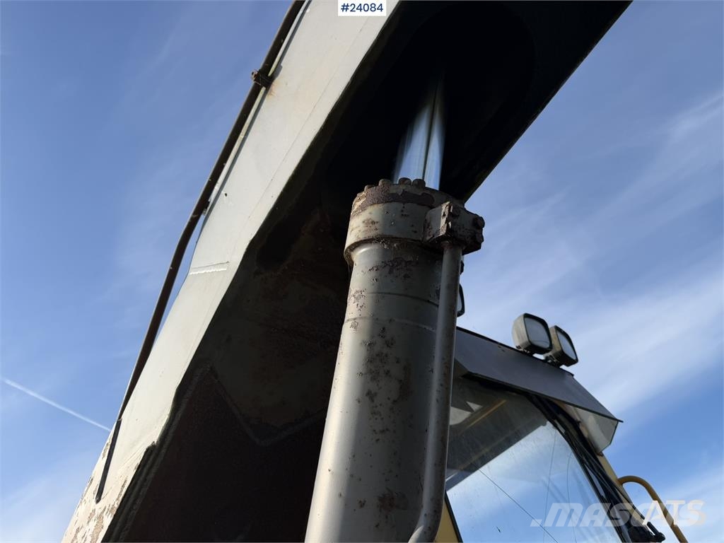 Volvo EC230 Excavator with Tooth Bucket WATCH VIDEO Escavatori cingolati