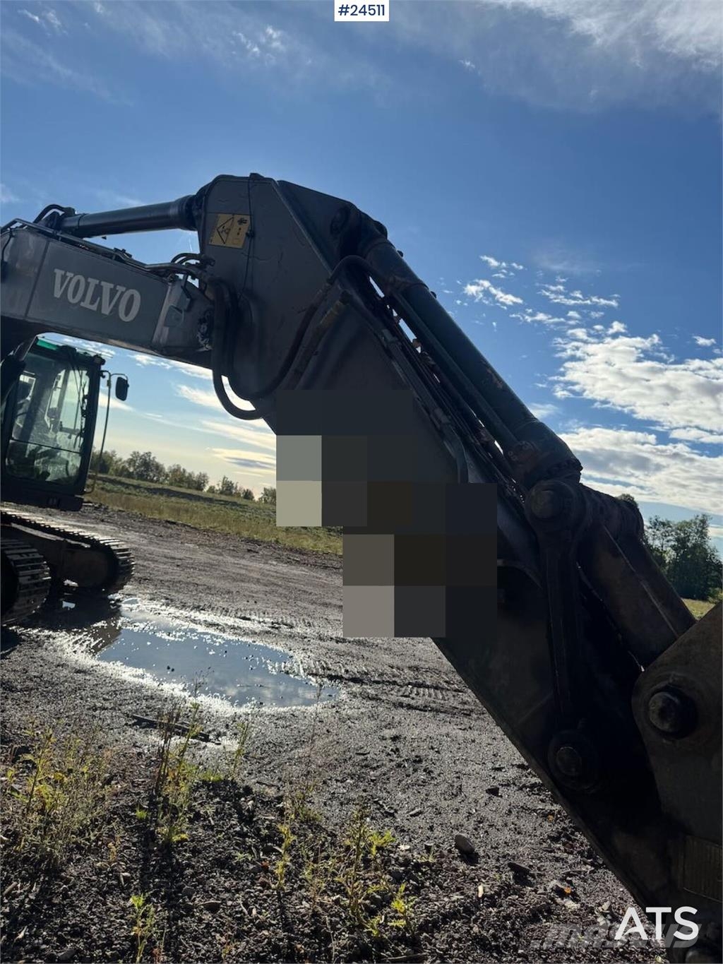 Volvo EC240CL Tracked Excavator – Digging Bucket Escavatori cingolati
