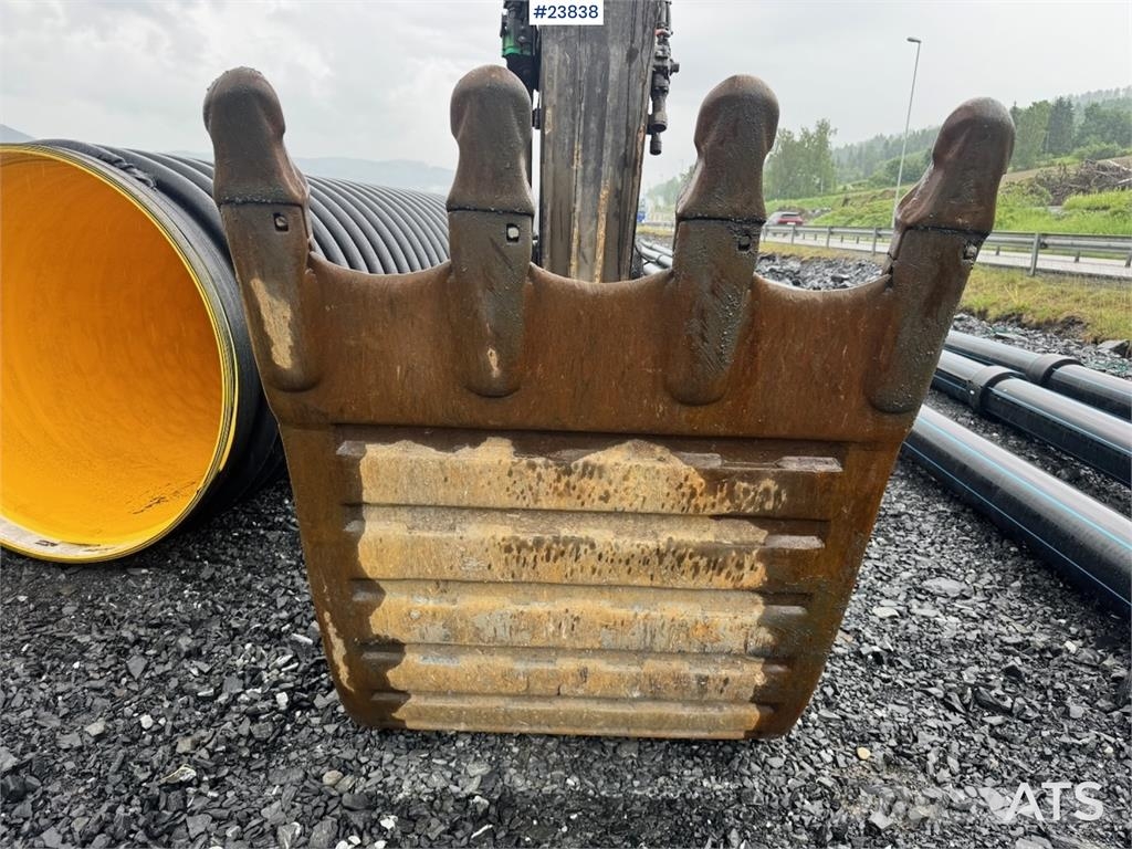 Volvo EC250EL Excavator with Drill Rig, GPS, Rototilt an Escavadoras de rastos