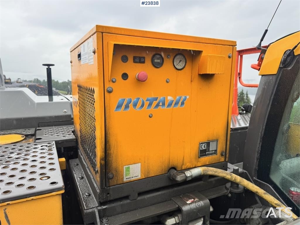 Volvo EC250EL Excavator with Drill Rig, GPS, Rototilt an Escavadoras de rastos