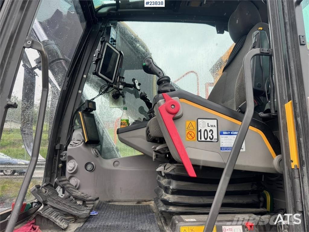 Volvo EC250EL Excavator with Drill Rig, GPS, Rototilt an Escavadoras de rastos