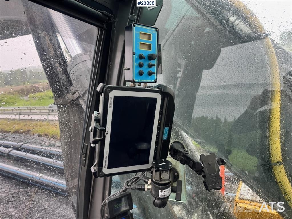 Volvo EC250EL Excavator with Drill Rig, GPS, Rototilt an Escavadoras de rastos