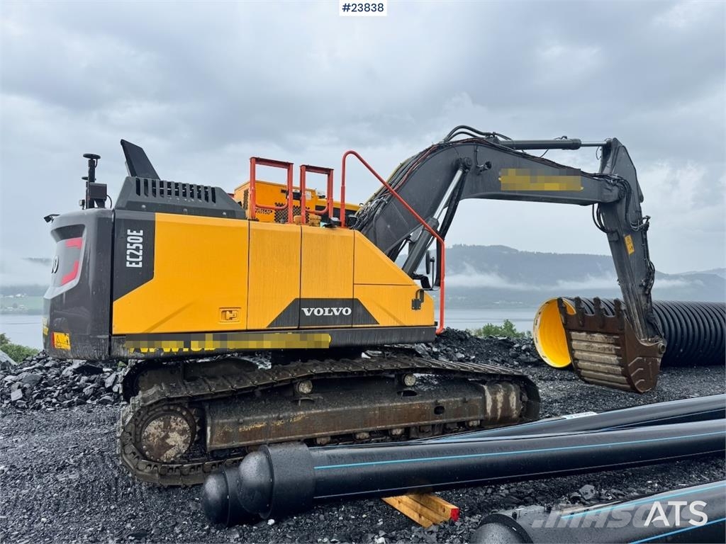 Volvo EC250EL Excavator with Drill Rig, GPS, Rototilt an Escavadoras de rastos