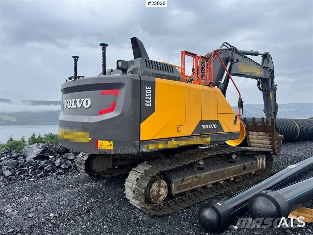 Volvo EC250EL Excavator with Drill Rig, GPS, Rototilt an Escavadoras de rastos