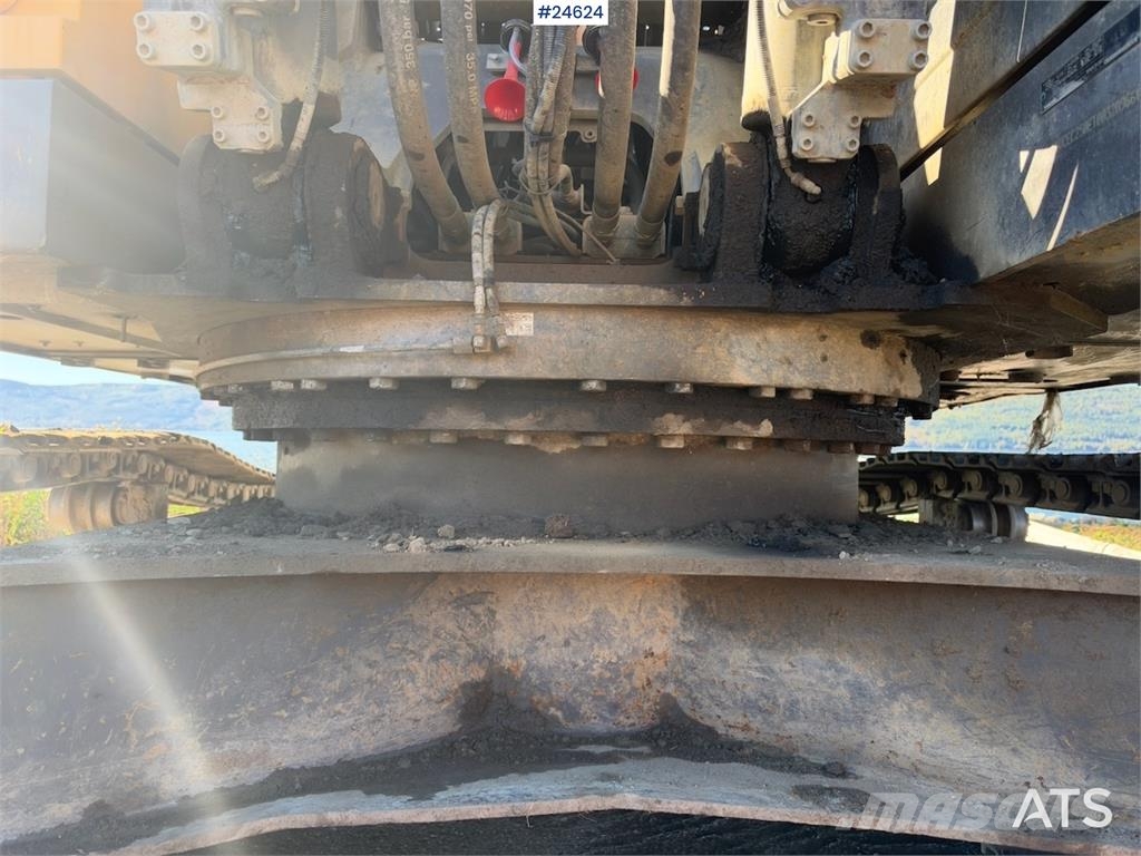 Volvo EC250EL Excavator with GPS, Tiltrotator and 2 Buck Beltegraver