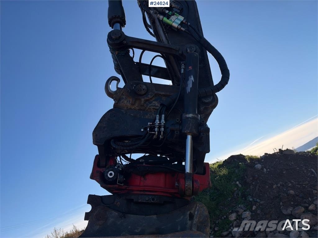 Volvo EC250EL Excavator with GPS, Tiltrotator and 2 Buck Beltegraver