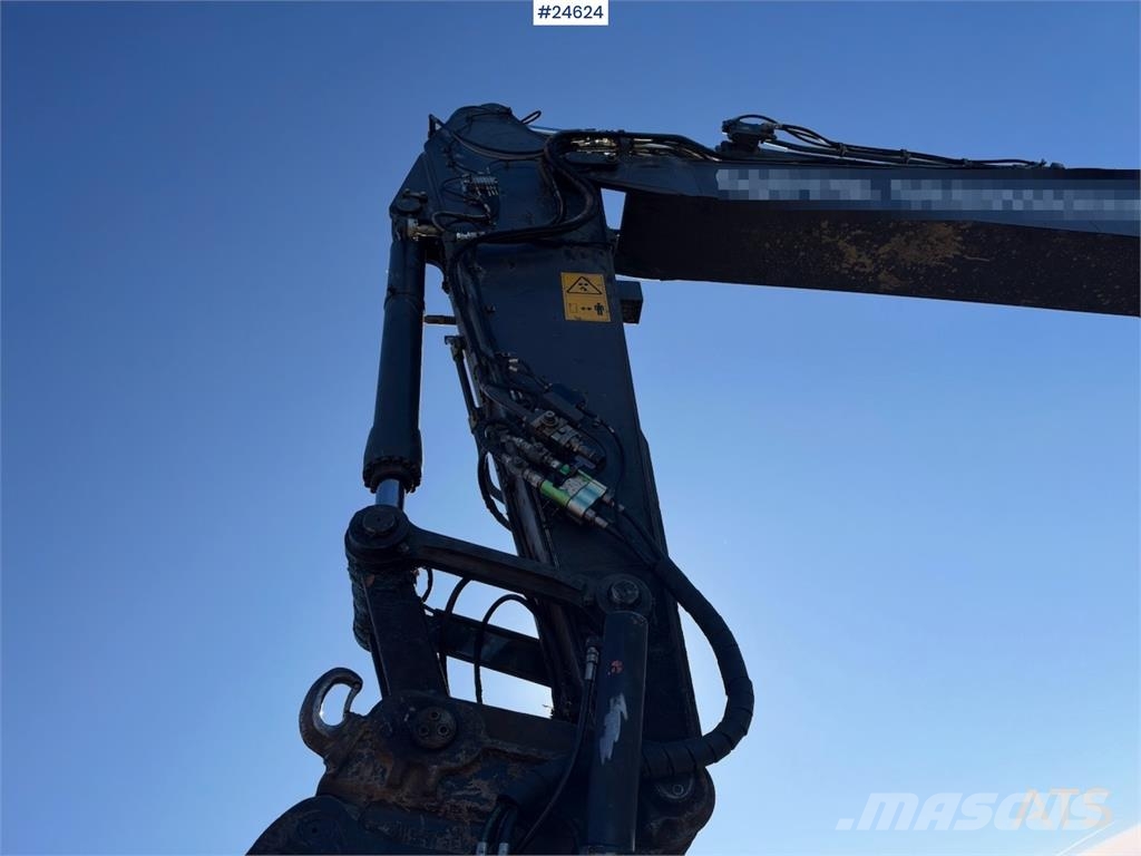 Volvo EC250EL Excavator with GPS, Tiltrotator and 2 Buck Beltegraver