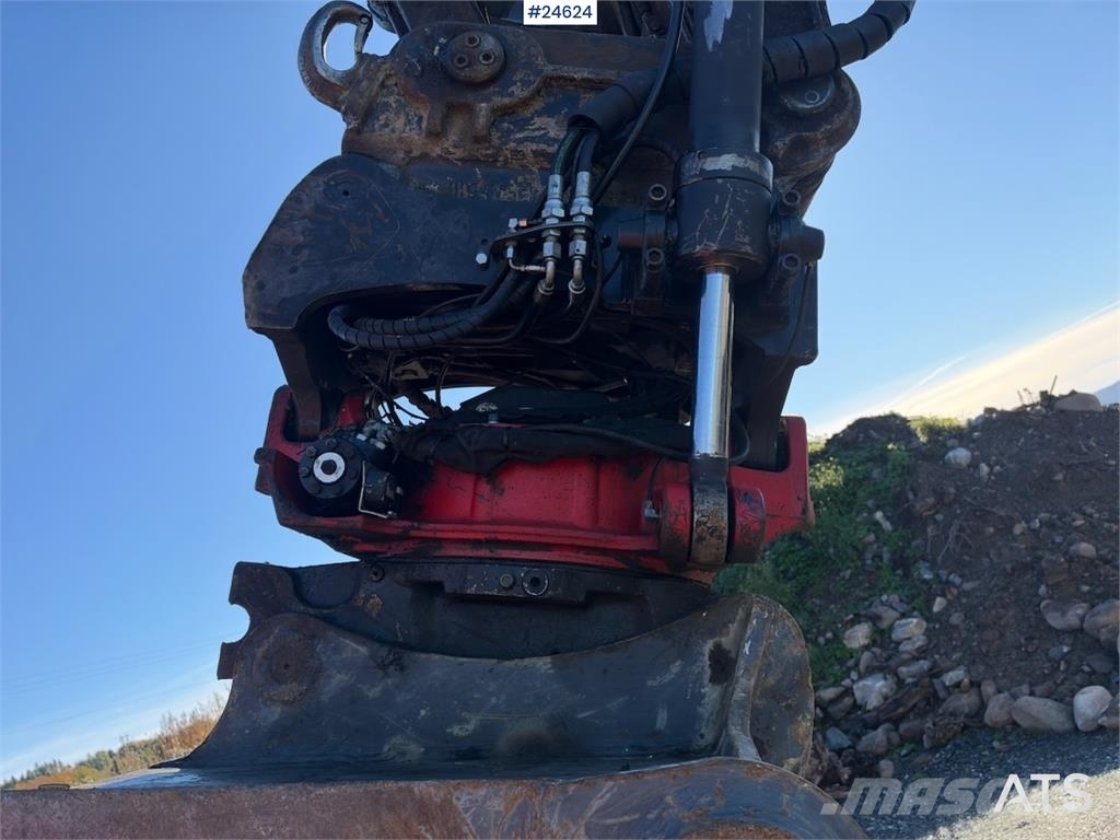 Volvo EC250EL Excavator with GPS, Tiltrotator and 2 Buck Beltegraver