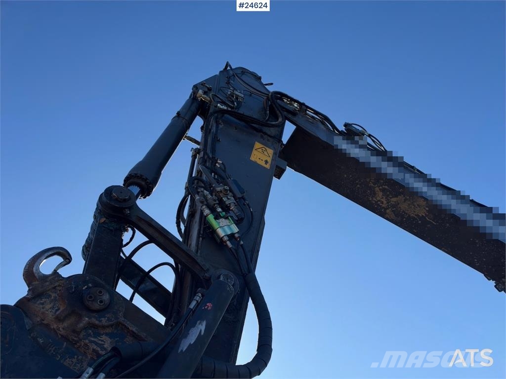 Volvo EC250EL Excavator with GPS, Tiltrotator and 2 Buck Beltegraver