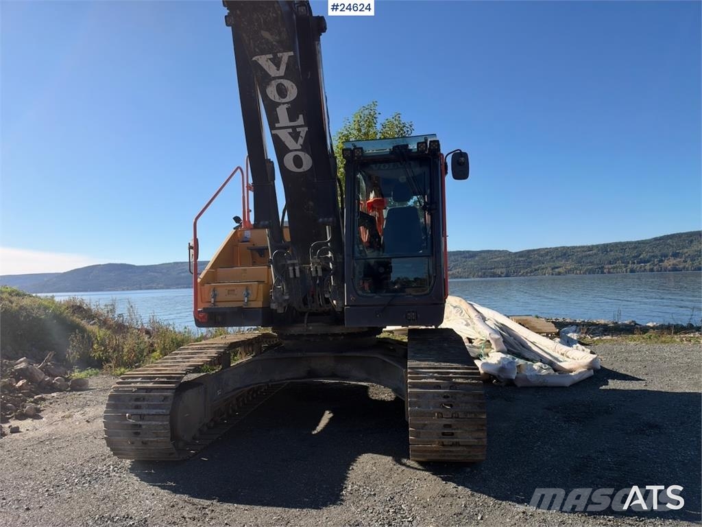 Volvo EC250EL Excavator with GPS, Tiltrotator and 2 Buck Beltegraver
