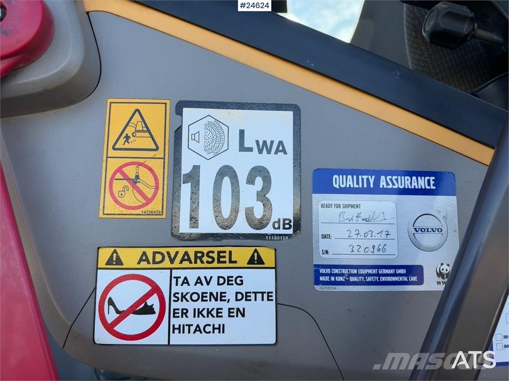 Volvo EC250EL Excavator with GPS, Tiltrotator and 2 Buck Beltegraver