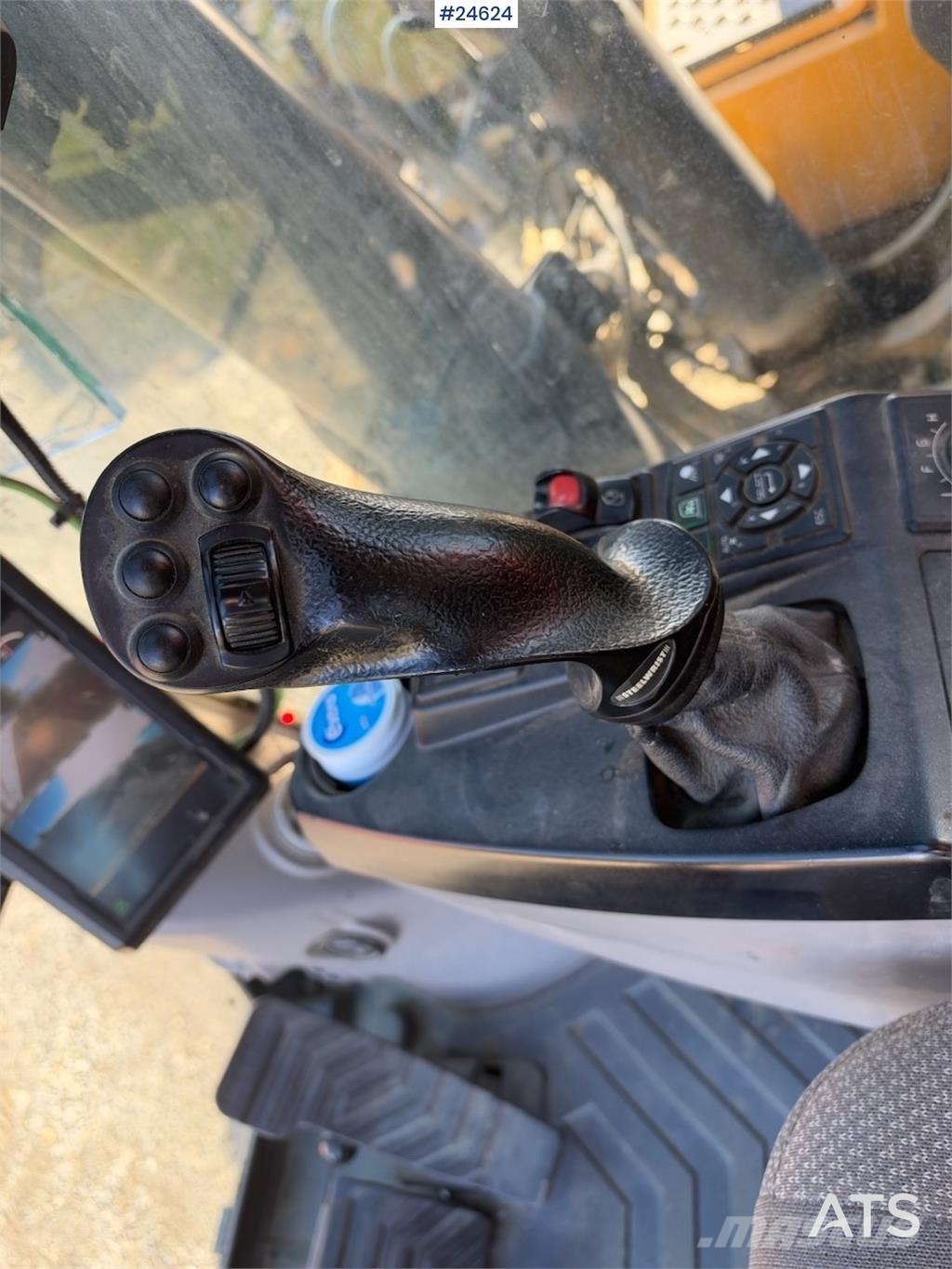 Volvo EC250EL Excavator with GPS, Tiltrotator and 2 Buck Beltegraver