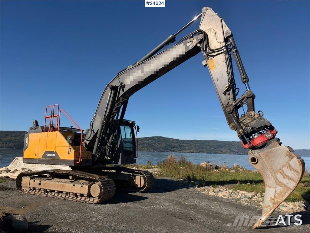 Volvo EC250EL Excavator with GPS, Tiltrotator and 2 Buck Beltegraver