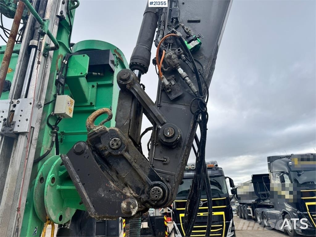 Volvo EC300 EL Bageri guseničari