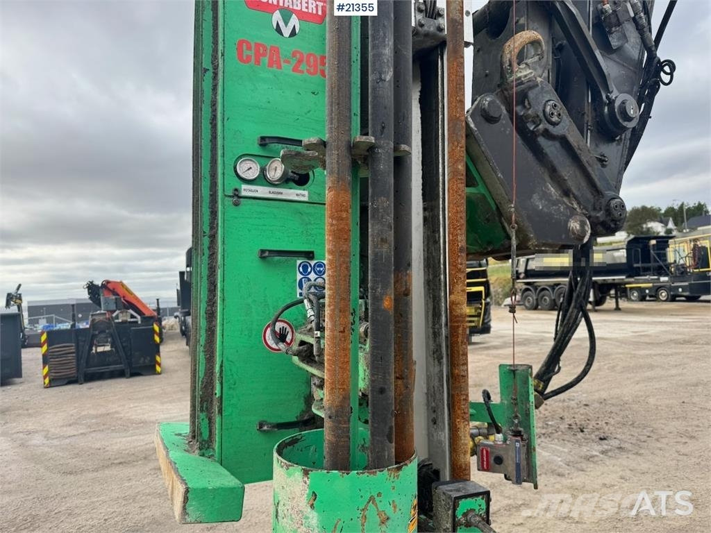 Volvo EC300 EL Bageri guseničari
