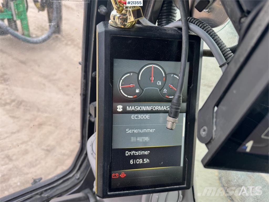 Volvo EC300 EL Bageri guseničari