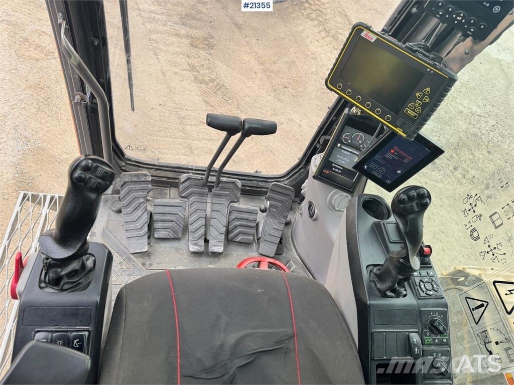 Volvo EC300 EL Bageri guseničari