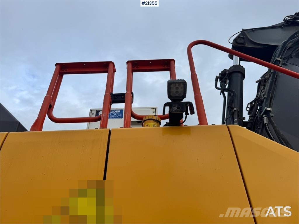 Volvo EC300 EL Bageri guseničari