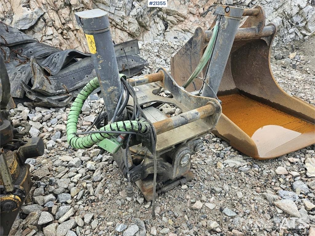 Volvo EC300 EL Bageri guseničari