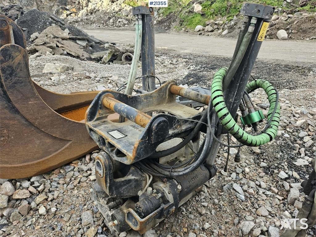 Volvo EC300 EL Bageri guseničari
