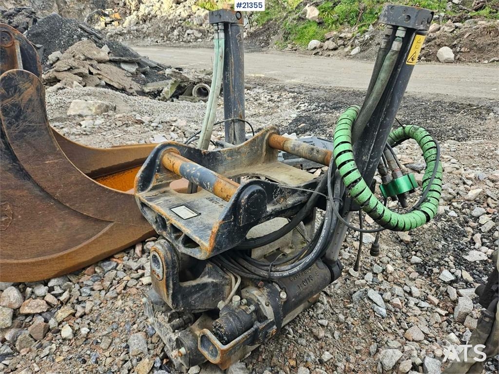 Volvo EC300 EL Bageri guseničari