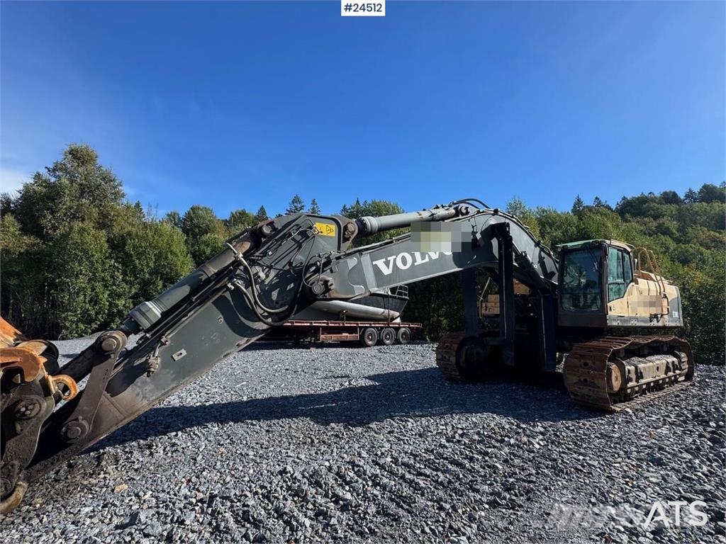 Volvo EC700C Tracked Excavator – Digging Bucket and Soos Crawler excavators