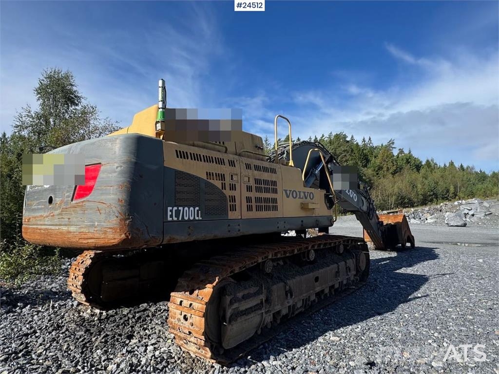 Volvo EC700C Tracked Excavator – Digging Bucket and Soos Crawler excavators