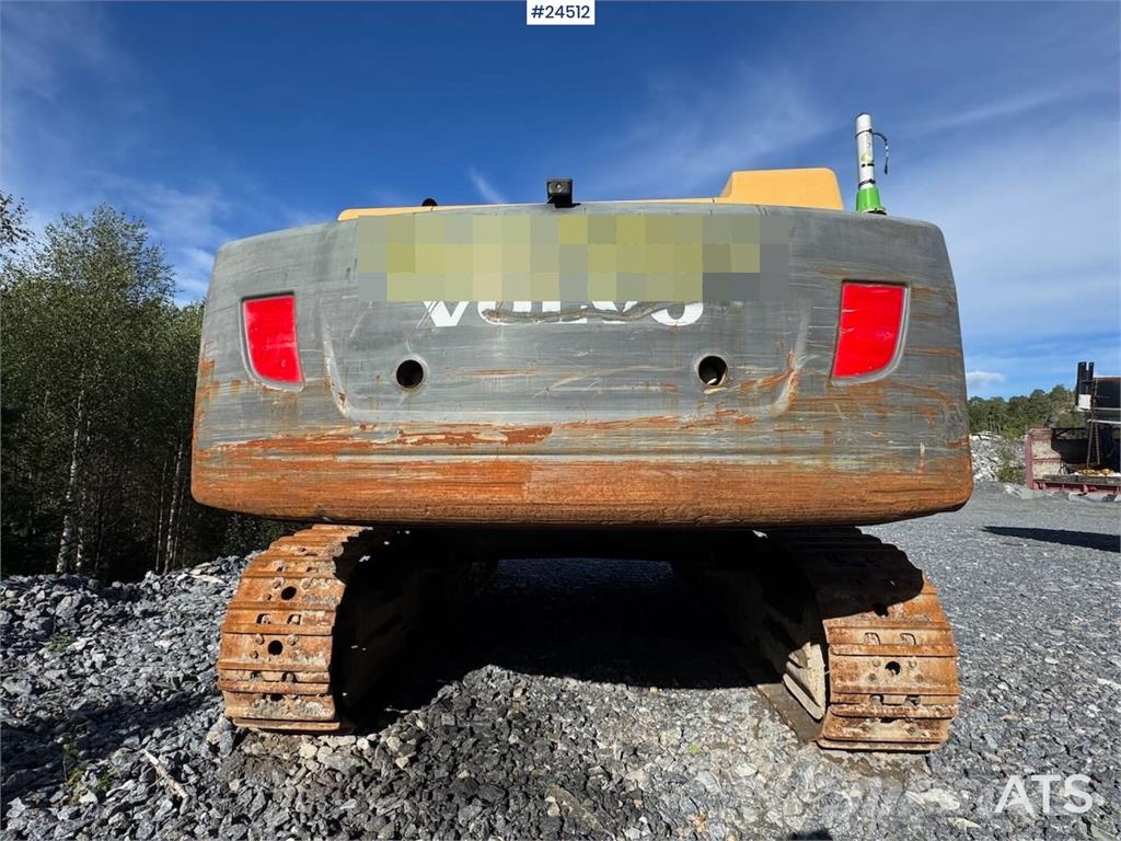 Volvo EC700C Tracked Excavator – Digging Bucket and Soos Crawler excavators