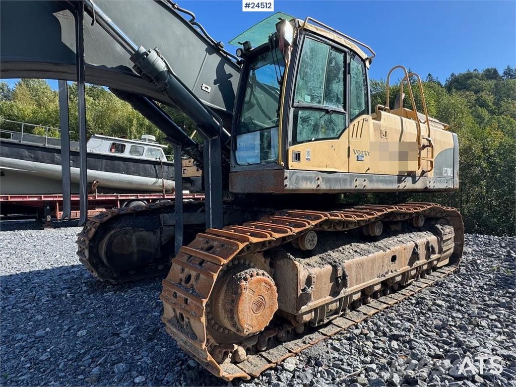 Volvo EC700C Tracked Excavator – Digging Bucket and Soos Crawler excavators