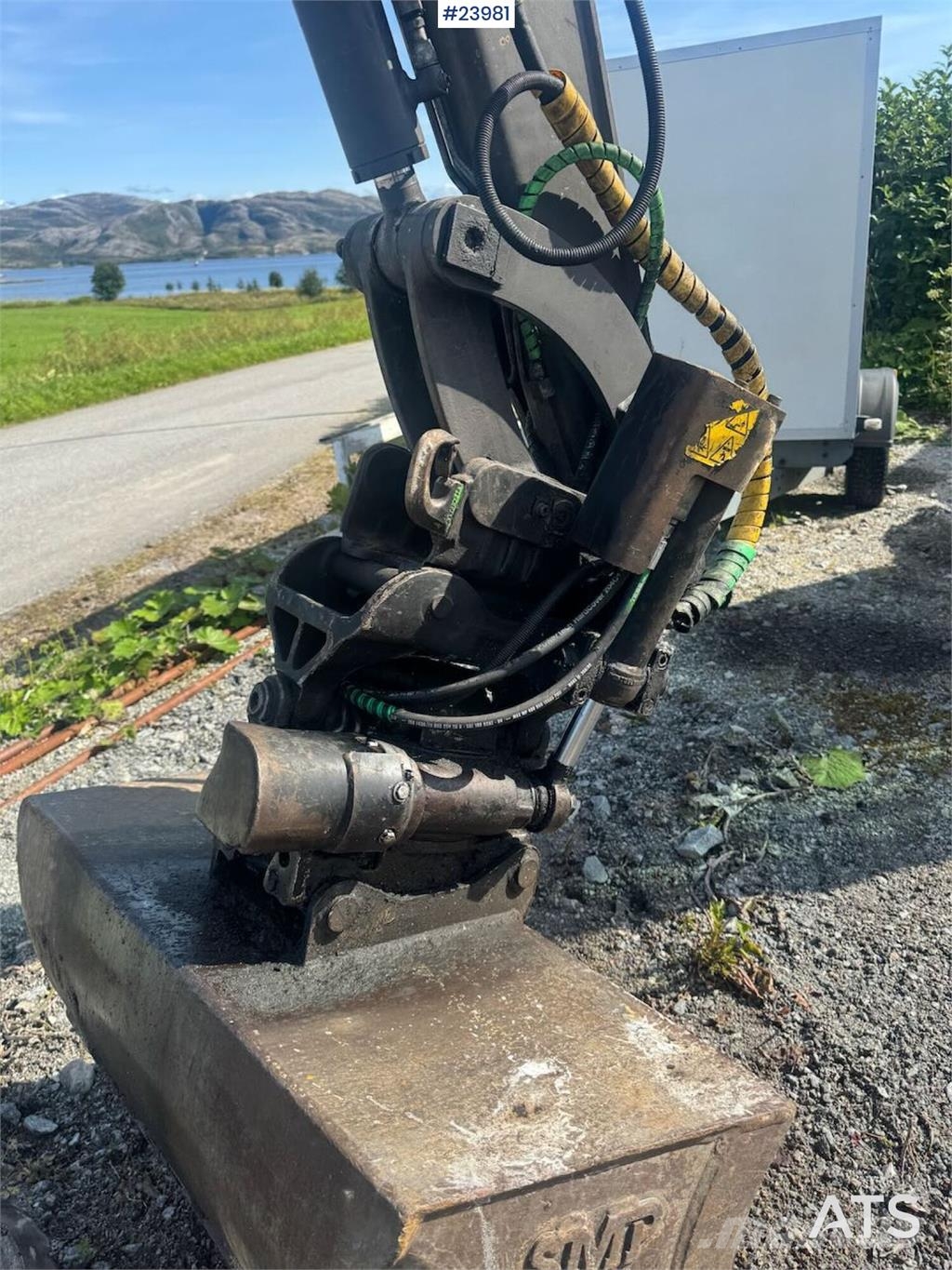 Volvo ECR 50D Excavator - Tilt and 2 buckets حفارات زحافة