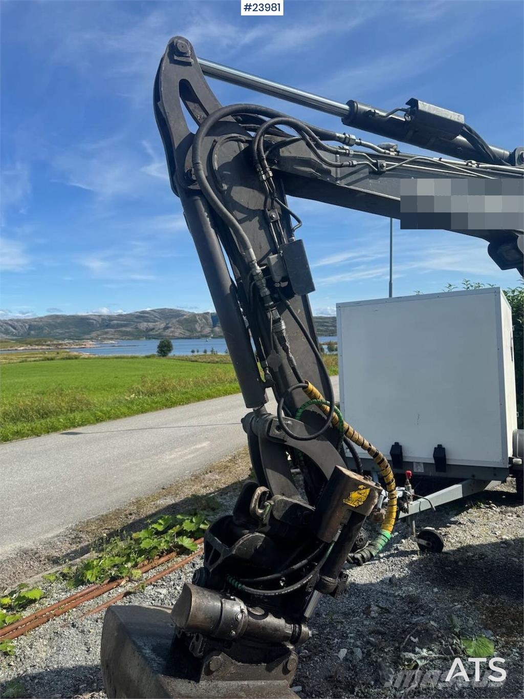 Volvo ECR 50D Excavator - Tilt and 2 buckets حفارات زحافة