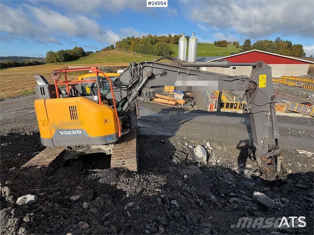 Volvo ECR145 Tracked excavator - Tilt and grading bucket Bageri guseničari