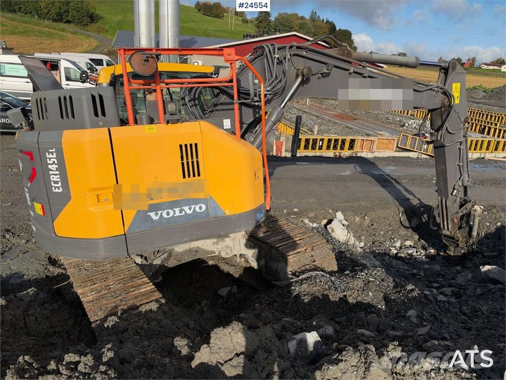 Volvo ECR145 Tracked excavator - Tilt and grading bucket Bageri guseničari