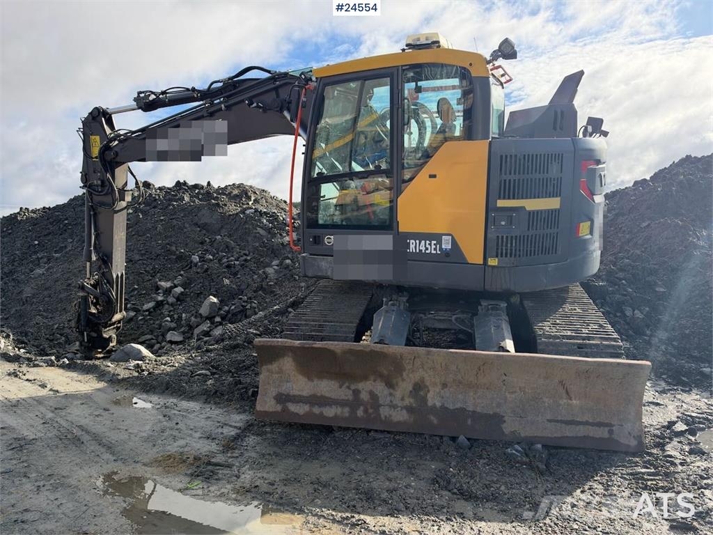Volvo ECR145 Tracked excavator - Tilt and grading bucket Bageri guseničari