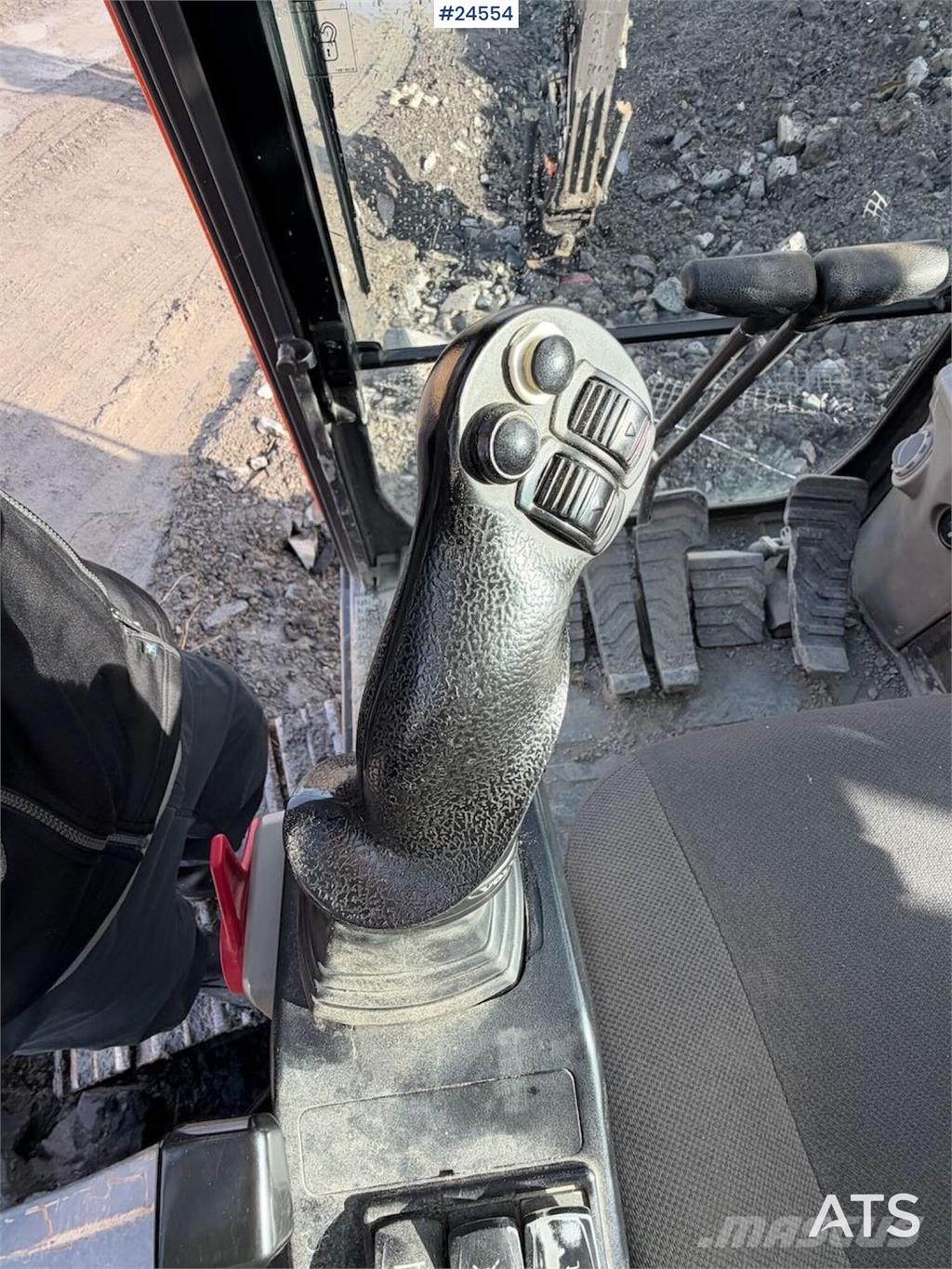 Volvo ECR145 Tracked excavator - Tilt and grading bucket Bageri guseničari