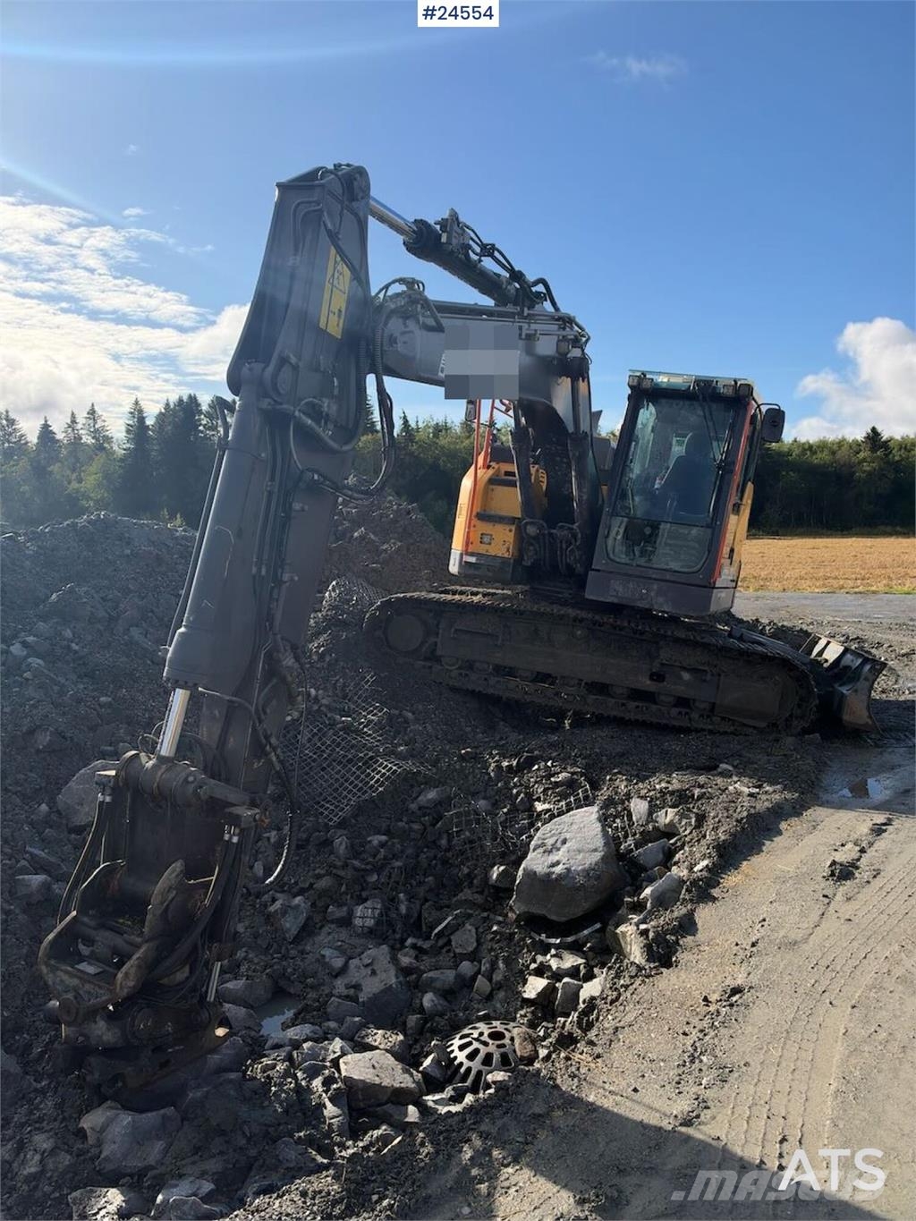 Volvo ECR145 Tracked excavator - Tilt and grading bucket Bageri guseničari