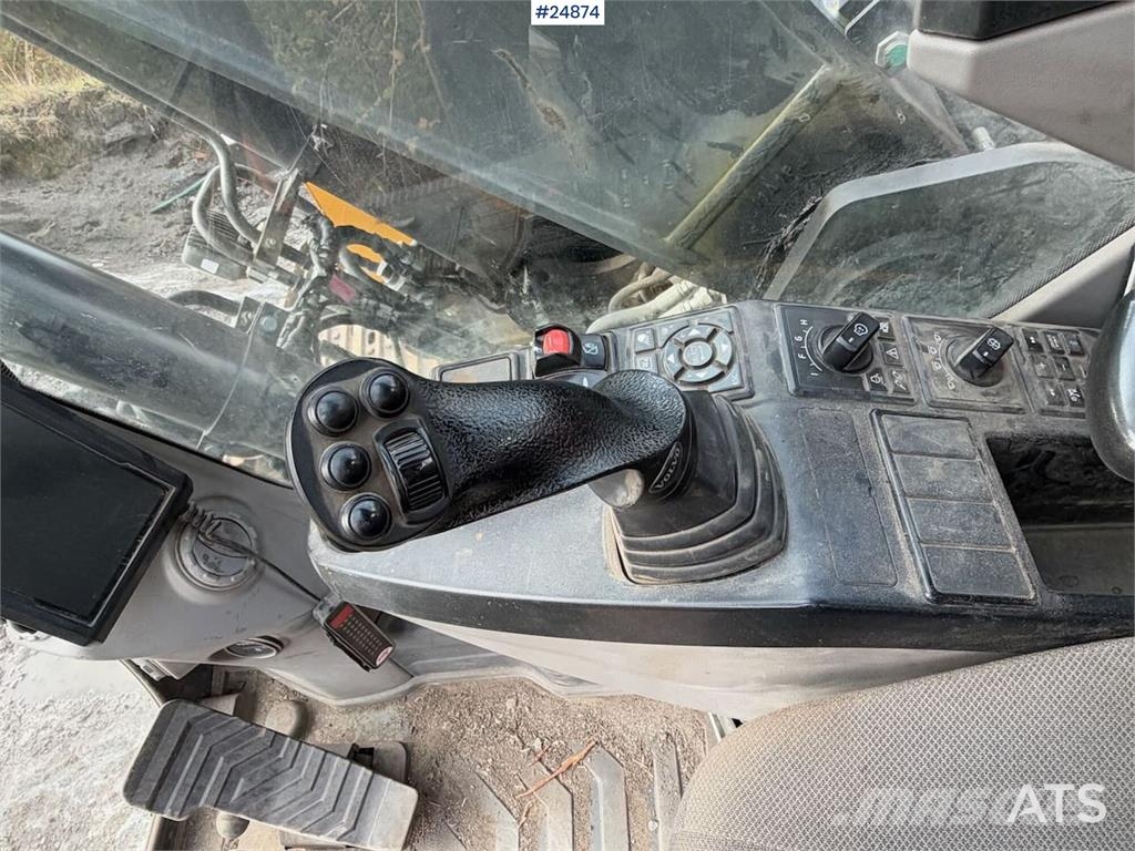 Volvo ECR145EL Crawler Excavator – 3 Buckets, Tiltrotato Crawler excavators