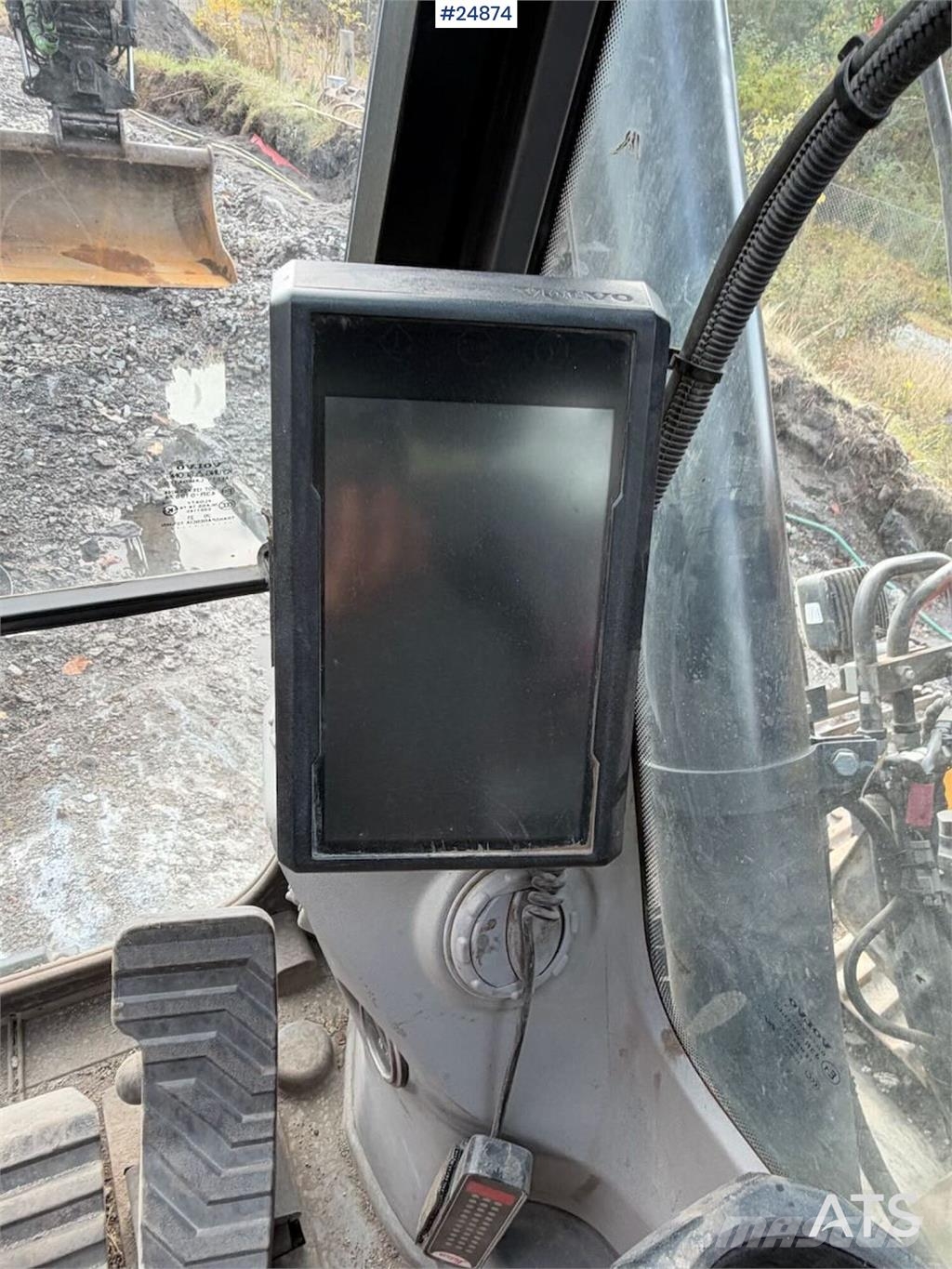 Volvo ECR145EL Crawler Excavator – 3 Buckets, Tiltrotato Crawler excavators