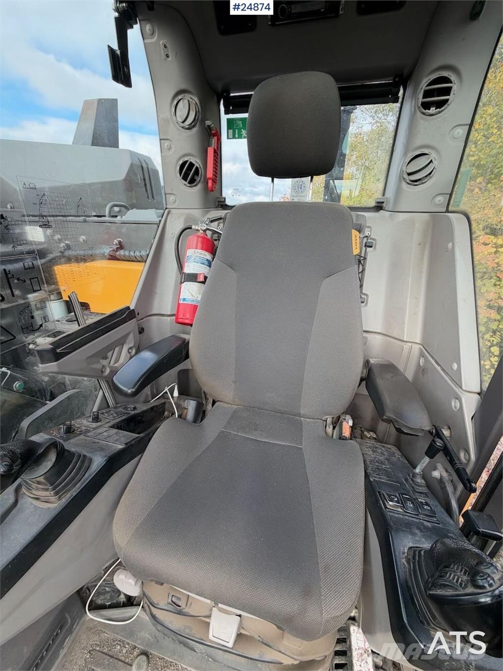 Volvo ECR145EL Crawler Excavator – 3 Buckets, Tiltrotato Crawler excavators