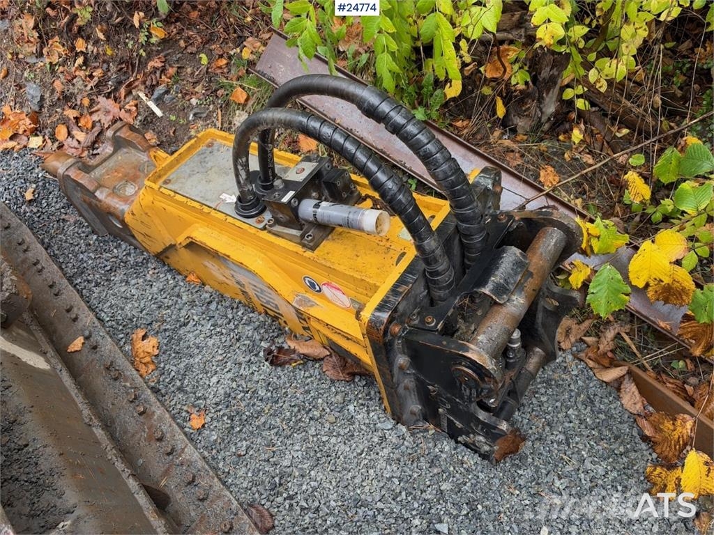 Volvo ECR145EL Excavator with GPS, Rototilt, OilQuick, H Kāpurķēžu ekskavatori