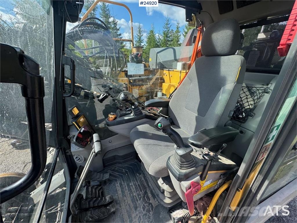 Volvo ECR145EL Tracked excavator with rail wheels – 4,30 Beltegraver