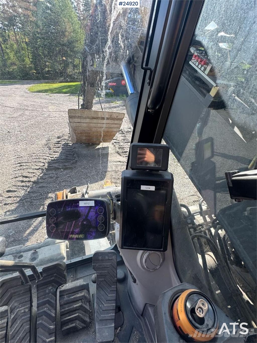 Volvo ECR145EL Tracked excavator with rail wheels – 4,30 Beltegraver