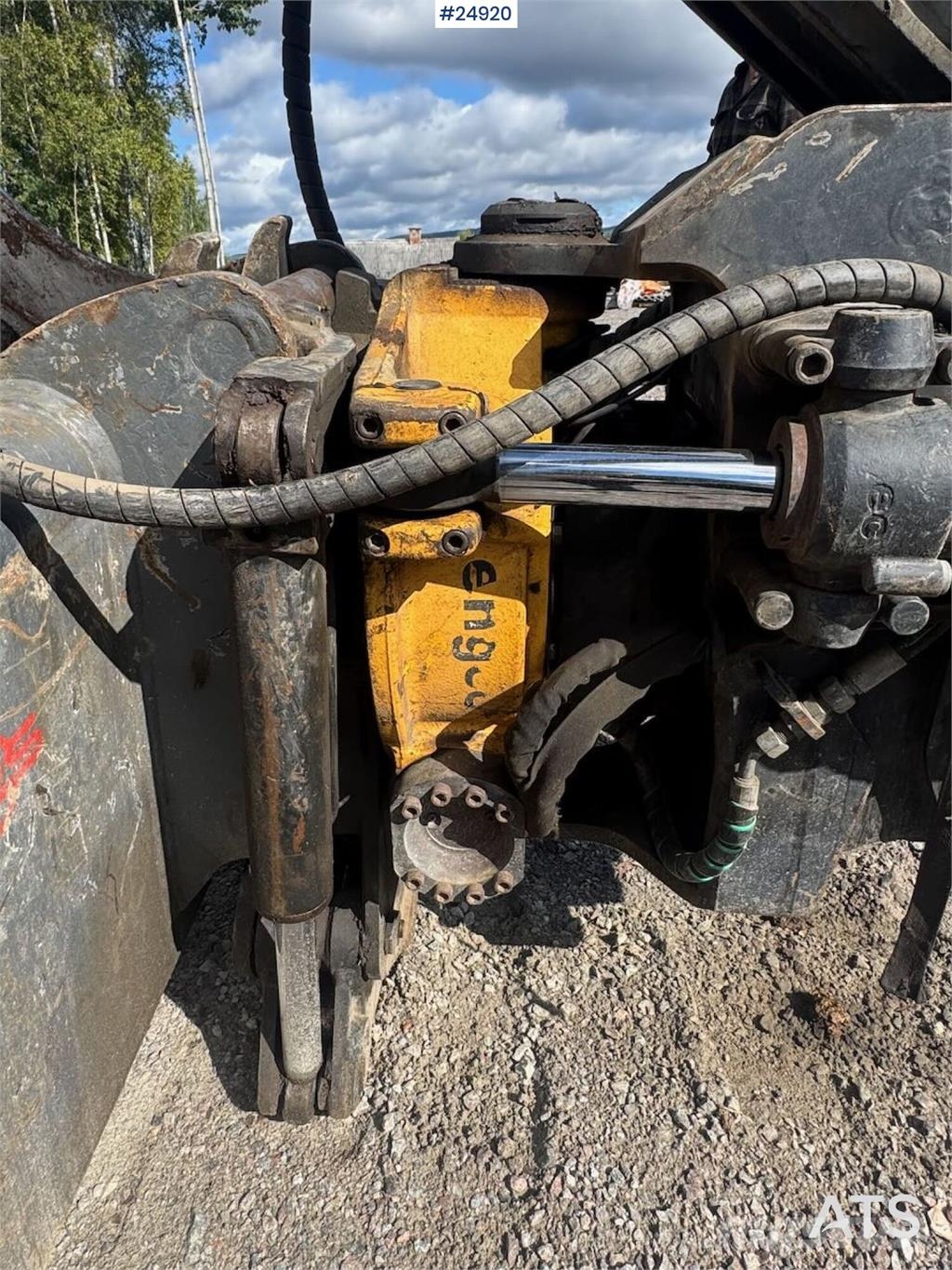 Volvo ECR145EL Tracked excavator with rail wheels – 4,30 Beltegraver