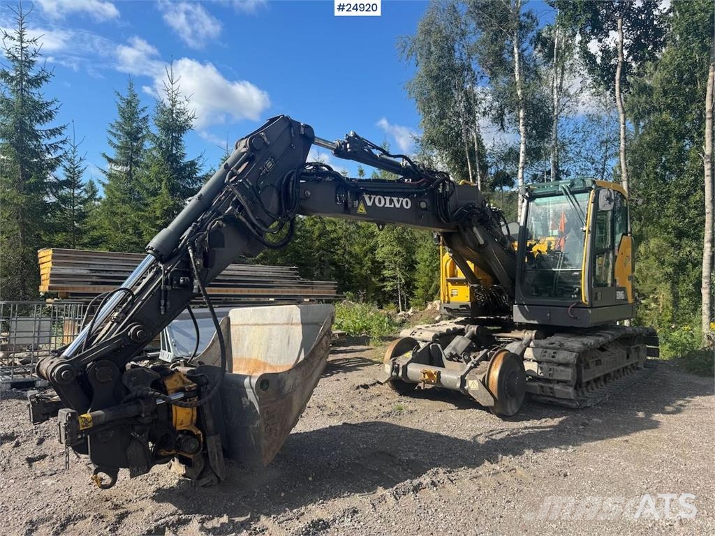 Volvo ECR145EL Tracked excavator with rail wheels – 4,30 Beltegraver
