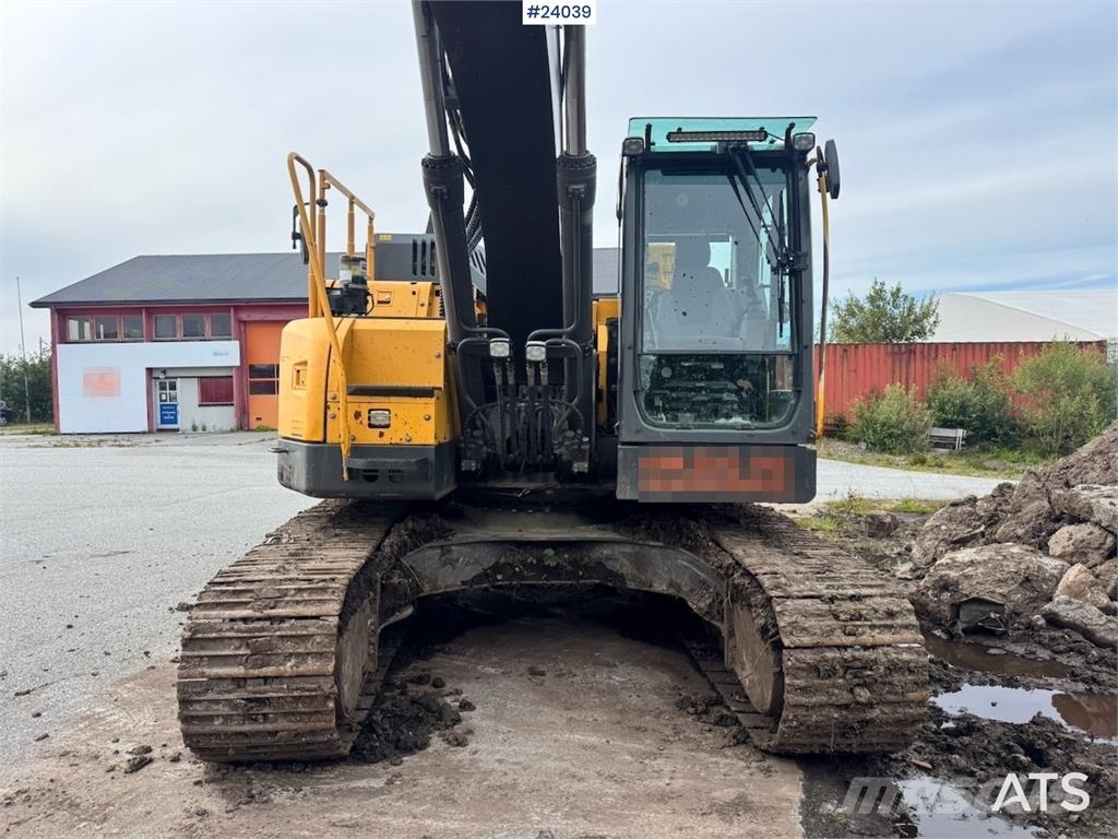 Volvo ECR235EL Excavator w/ Rototilt, 3 buckets, GPS and Beltegraver