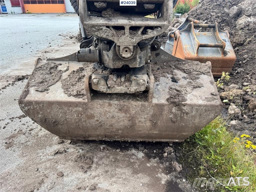 Volvo ECR235EL Excavator w/ Rototilt, 3 buckets, GPS and Beltegraver