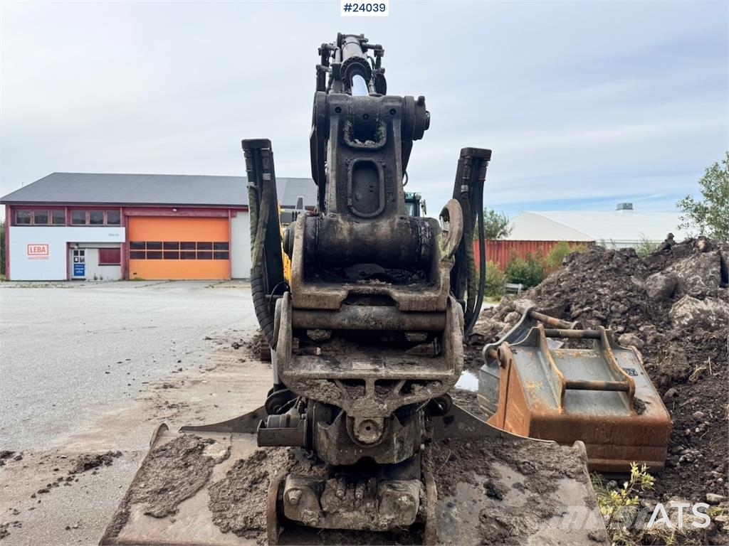 Volvo ECR235EL Excavator w/ Rototilt, 3 buckets, GPS and Beltegraver